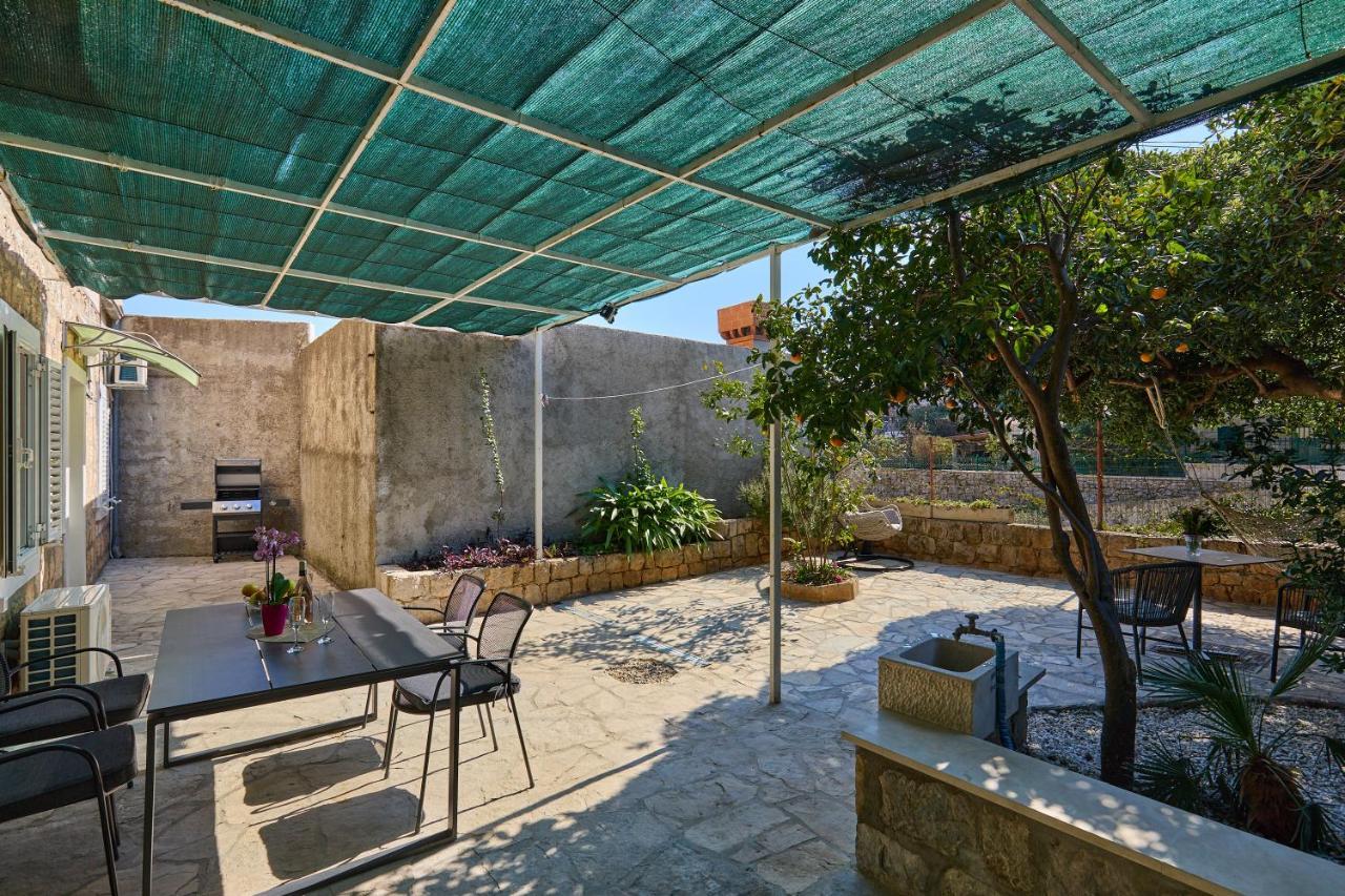Barbara'S Garden Apartment Ragusa Esterno foto